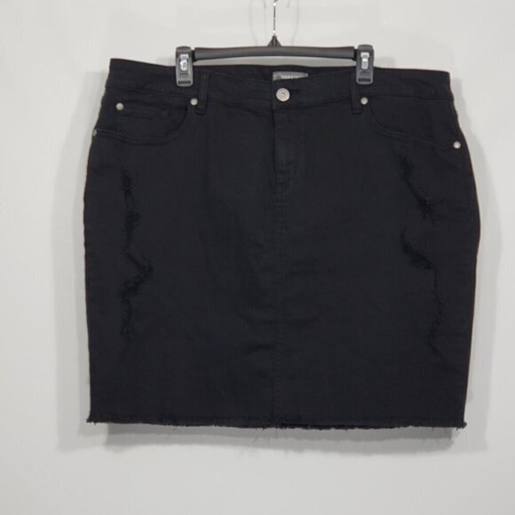 Torrid  Black Denim Mini Skirt  Distressed  Size 22  Festival Grunge Punk - Picture 1 of 6
